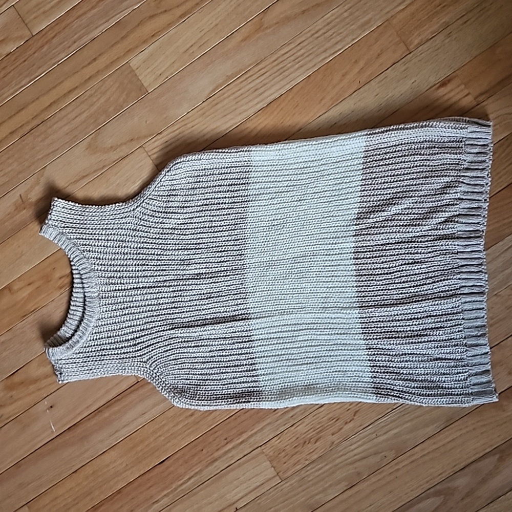 NWOT Maurices Sleeveless Sweater XS.